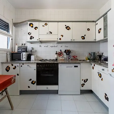 بيت للعطل House In The Center Of *