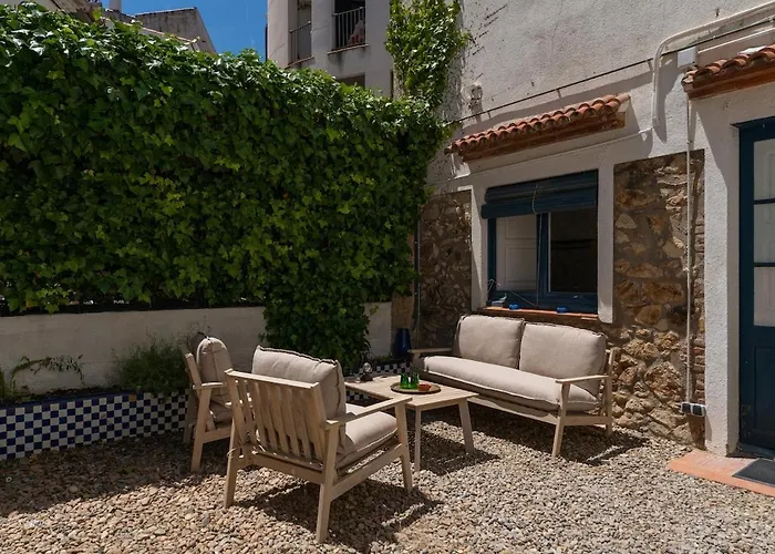 Seahomes Vacations - Tossa Villagehouse 150m And Pkg بيت للعطل